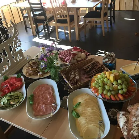 Purola Farm Oda ve Kahvaltı